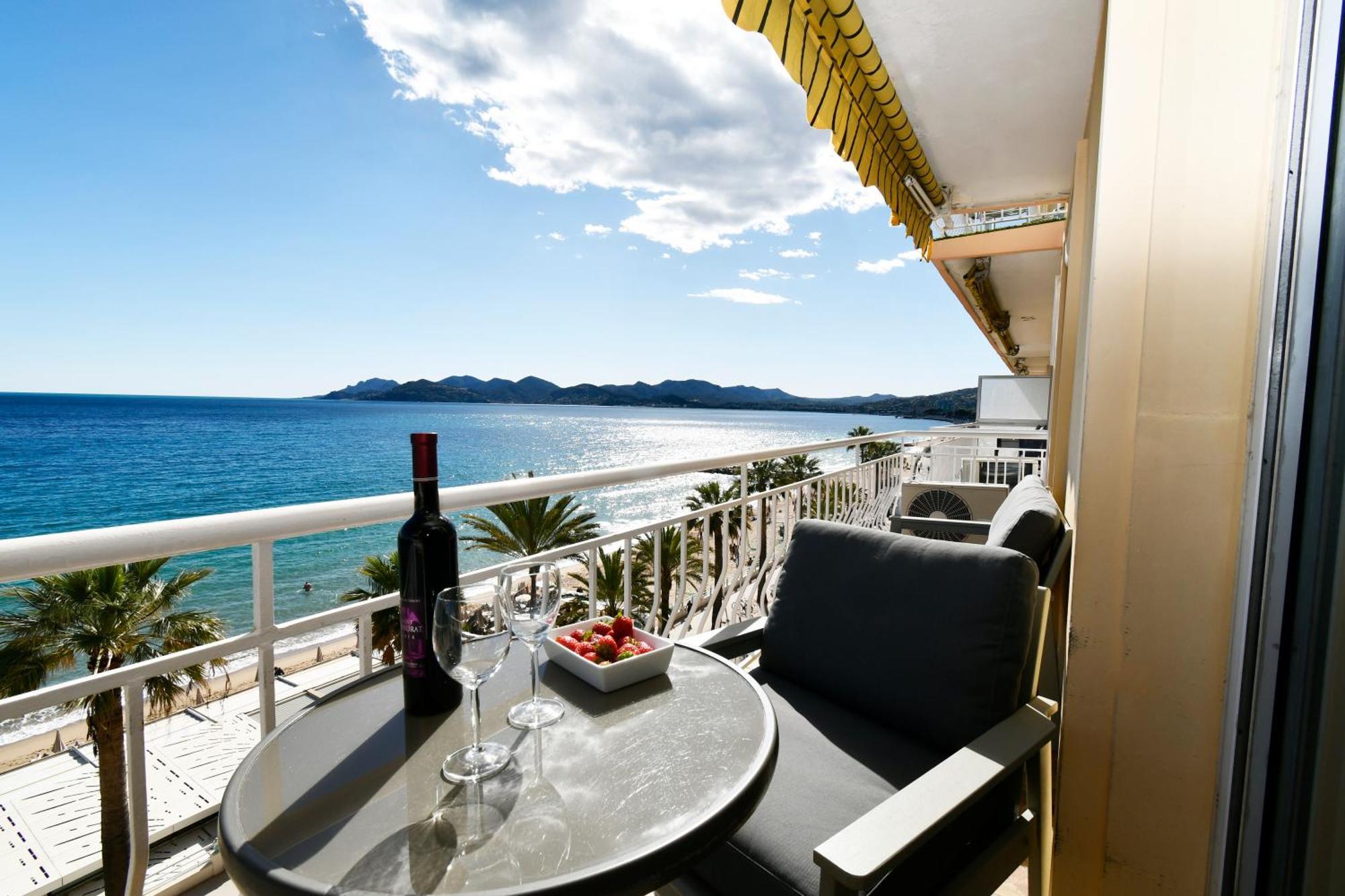 Plage Du Midi- Vue Sur Mer Standing Presta Канны Экстерьер фото